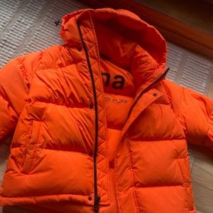 Aritzia The Super Puff shorty jacket orange Small